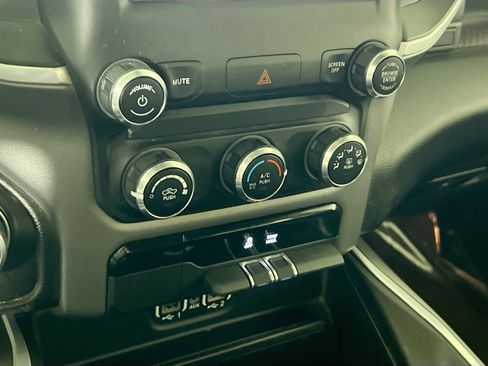 Used 2022 RAM 1500 Big Horn image 15