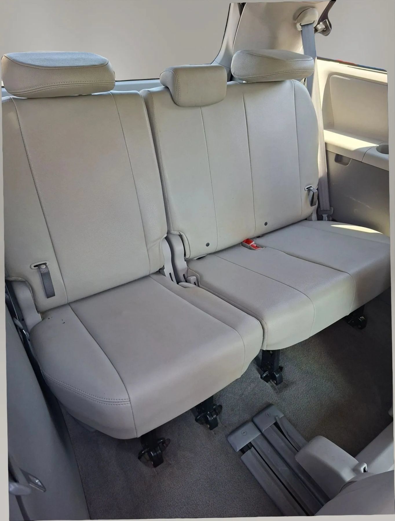 Used 2014 Toyota Sienna XLE FWD image 10