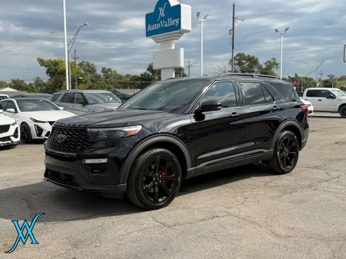 Used 2023 Ford Explorer ST w/ Equipment Group 401A AWD/4WD image 3