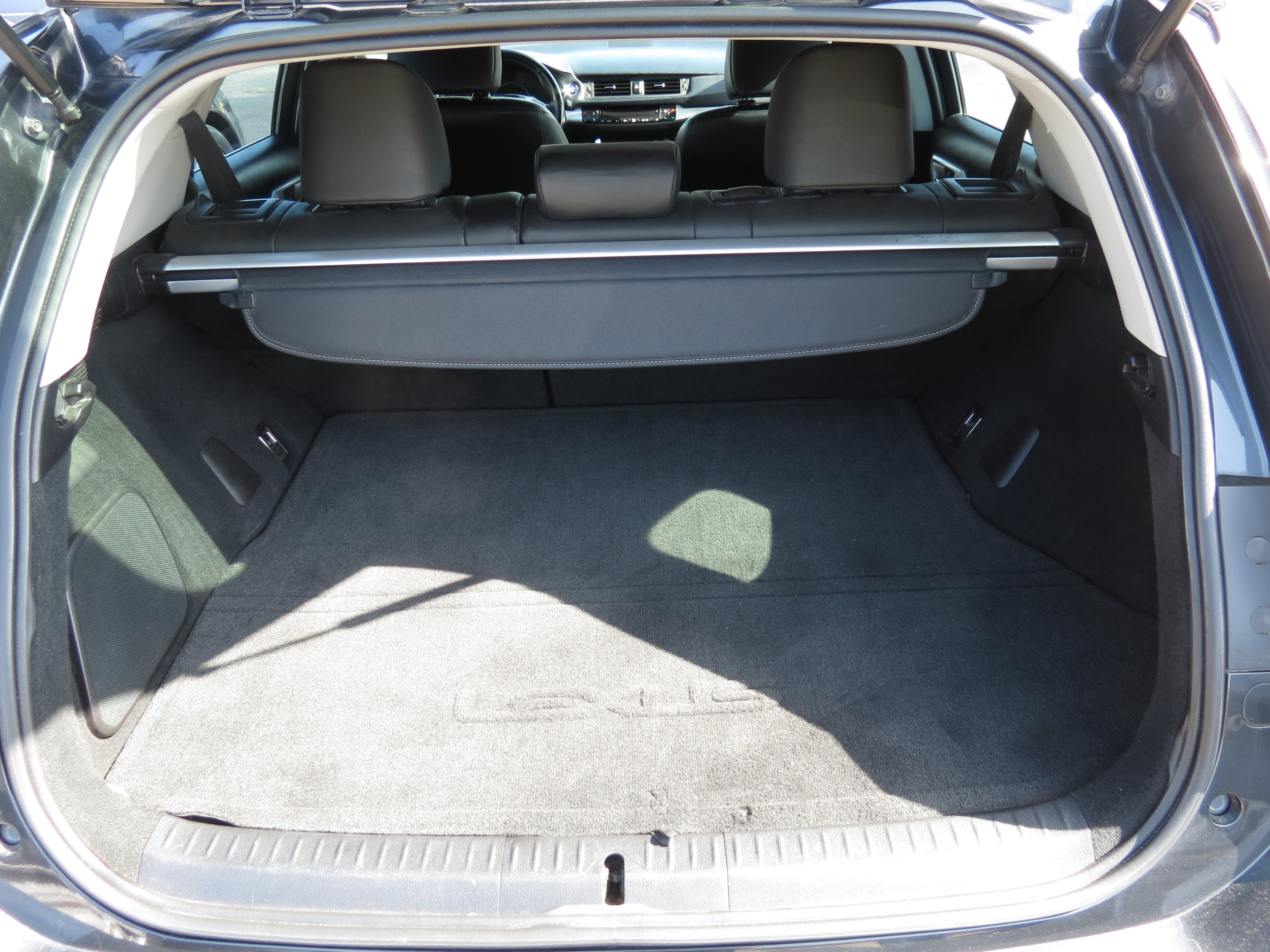 Used 2011 Lexus CT 200h Premium w/ Premium Audio Pkg FWD image 32