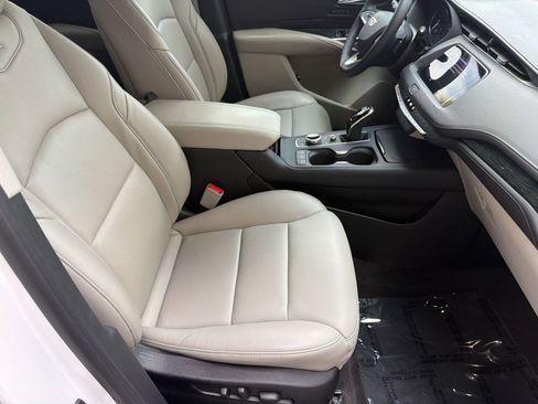Used 2022 Cadillac XT4 Premium Luxury w/ Driver Awareness Package FWD image 29