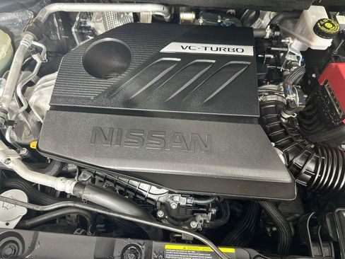 Used 2025 Nissan Rogue SV FWD image 34