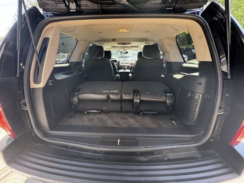 Used 2011 Chevrolet Tahoe LTZ AWD/4WD image 18
