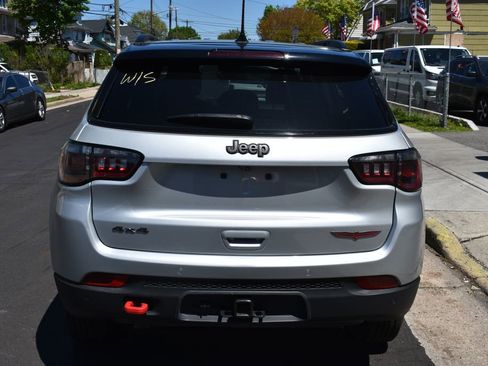 Used 2025 Jeep Compass Trailhawk w/ Trailer Tow Group AWD/4WD image 7