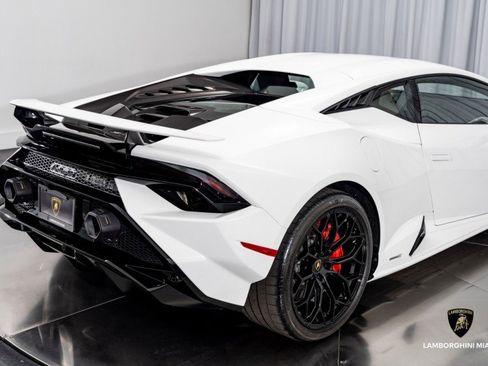 Used 2024 Lamborghini Huracan Tecnica image 22