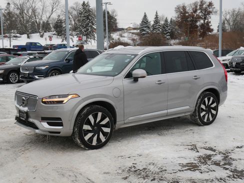 Certified 2023 Volvo XC90 T8 Ultimate w/ Protection Package Premier image 3