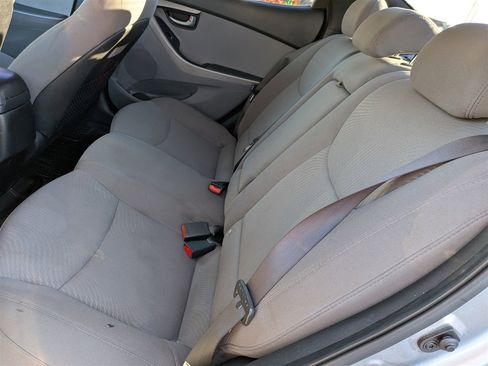 Used 2015 Hyundai Elantra SE image 22