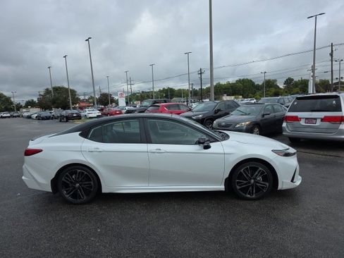 Used 2025 Toyota Camry XSE image 4