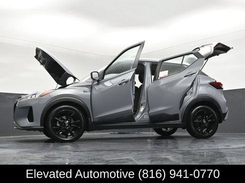 Used 2021 Nissan Kicks SV w/ Interior Electronics Package FWD image 35