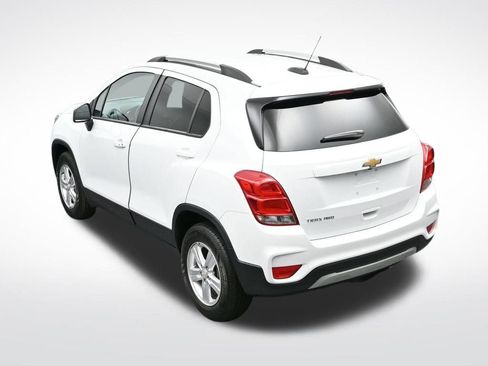 Certified 2022 Chevrolet Trax LT w/ LT Convenience Package image 22