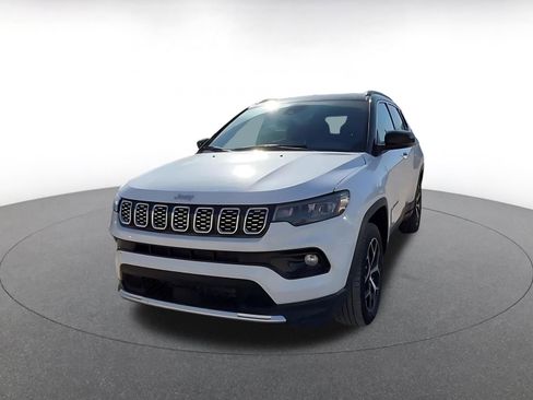 Used 2025 Jeep Compass Limited image 7