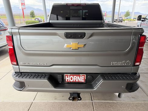 Used 2024 Chevrolet Silverado 3500 High Country w/ Technology Package AWD/4WD image 5