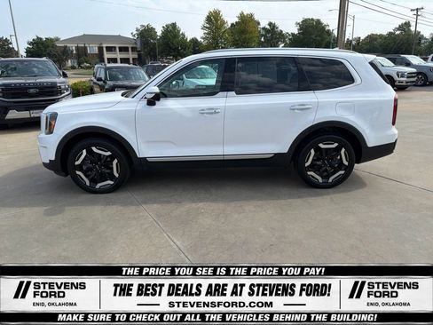 Used 2025 Kia Telluride S FWD image 10