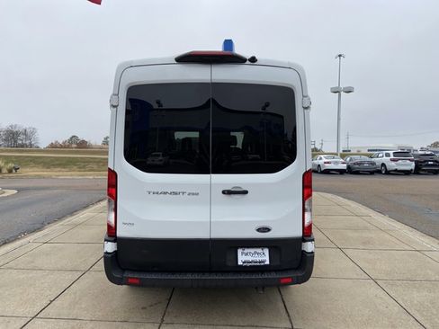 Used 2023 Ford Transit 250 Medium Roof w/ Load Area Protection Package image 9