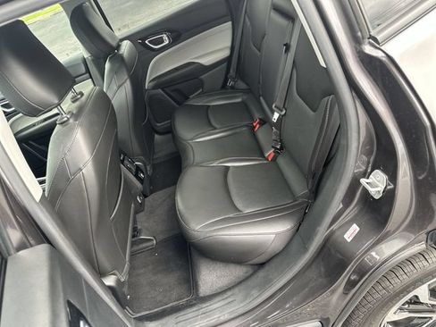 Used 2022 Jeep Compass Limited AWD/4WD image 25