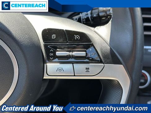 Used 2023 Hyundai Elantra SEL w/ Convenience Package FWD image 18