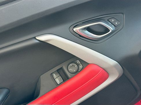 Used 2021 Chevrolet Camaro SS image 17