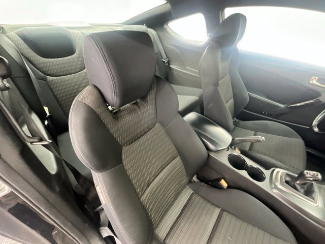 Used 2015 Hyundai Genesis 3.8 RWD image 13
