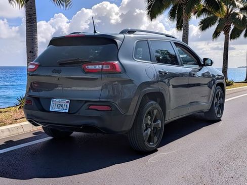 Used 2016 Jeep Cherokee High Altitude w/ Luxury Group FWD image 5