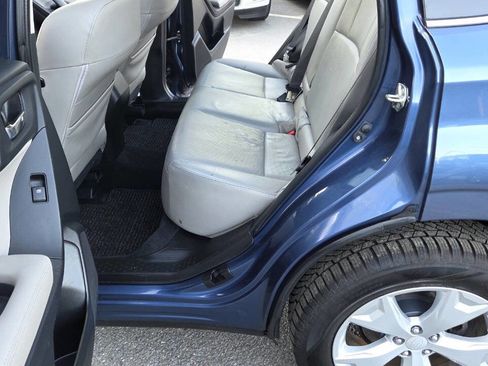 Used 2014 Subaru Forester 2.5i Limited AWD/4WD image 30