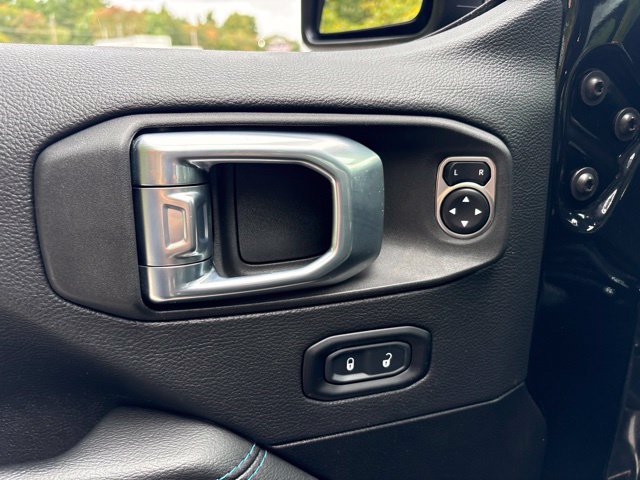 Used 2021 Jeep Wrangler Unlimited Rubicon 4xe w/ Cold Weather Group AWD/4WD image 15