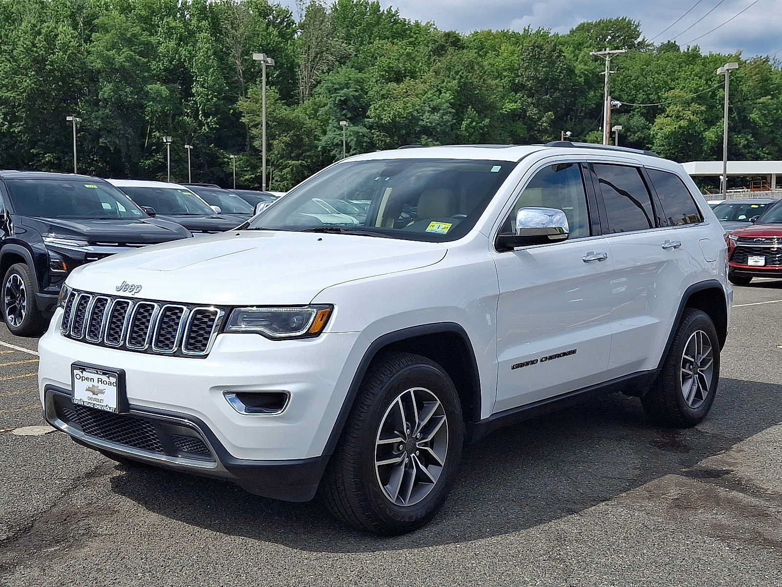 Used 2021 Jeep Grand Cherokee Limited w/ Premium Lighting Group AWD/4WD image 3