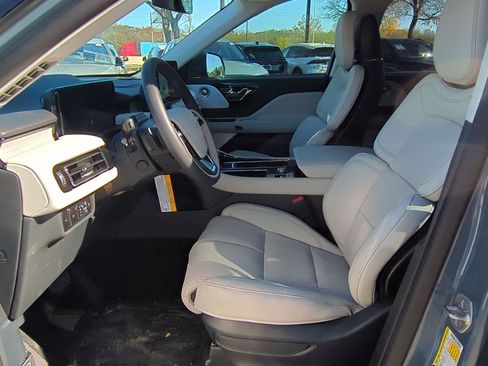 New 2026 Lincoln Aviator Reserve image 10