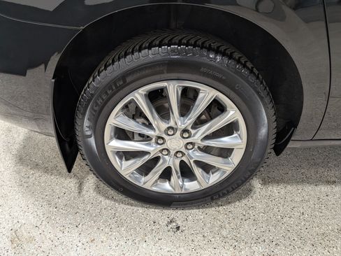 Used 2020 Buick Enclave Premium w/ Sun and Sites Package AWD/4WD image 11