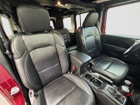 Used 2021 Jeep Wrangler Unlimited Sahara AWD/4WD image 21