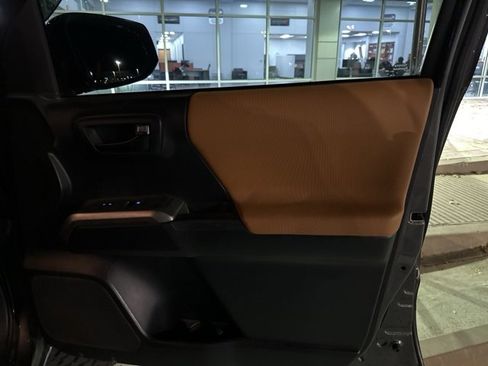 Used 2019 Toyota Tacoma SR5 image 22