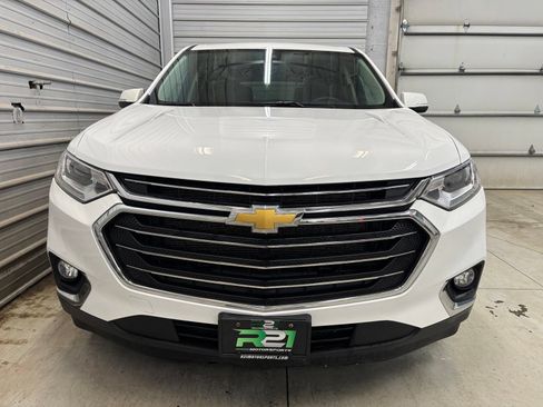 Used 2020 Chevrolet Traverse LT w/ Driver Confidence II Package AWD/4WD image 2