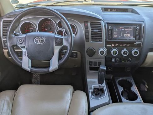 Used 2016 Toyota Sequoia SR5 RWD image 31