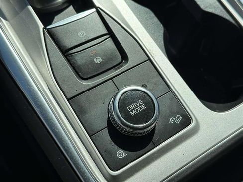 Used 2023 Ford Explorer XLT w/ Equipment Group 202A AWD/4WD image 21
