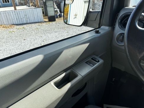 Used 2012 Ford E-350 and Econoline 350 XL w/ PWR Windows & Locks Group image 26