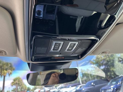 Used 2019 Land Rover Range Rover Supercharged AWD/4WD image 28