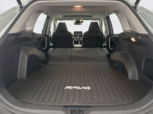 Used 2021 Toyota RAV4 XLE w/ Convenience Package AWD/4WD image 21