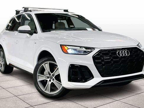 Used 2025 Audi Q5 2.0T Premium w/ Convenience Plus Package image 2