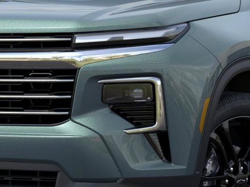New 2027 Chevrolet Traverse LT w/ LPO, Floor Liner Package FWD image 10