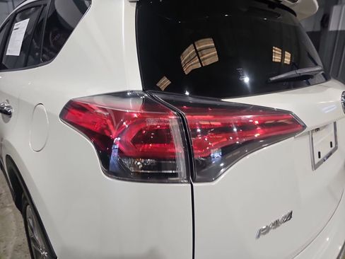 Used 2016 Toyota RAV4 Limited AWD/4WD image 30