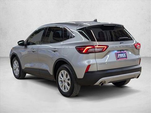 Used 2024 Ford Escape Active w/ Cold Weather Package image 8