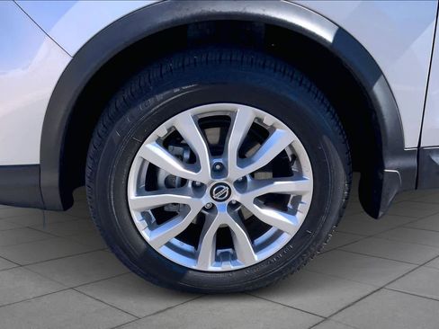 Used 2021 Nissan Rogue Sport SV image 10