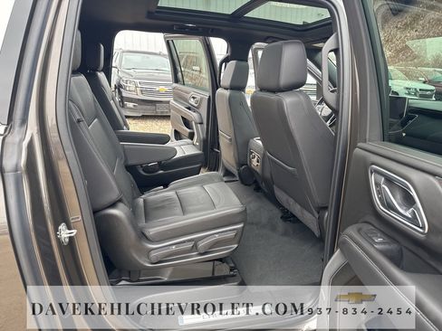 Used 2021 Chevrolet Suburban LT w/ Luxury Package image 24