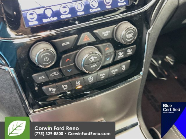 Used 2019 Jeep Grand Cherokee Overland AWD/4WD image 19