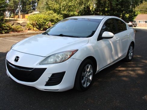 Used 2010 MAZDA MAZDA3 i Touring FWD image 1