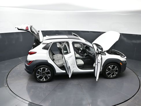 Used 2022 Hyundai Kona Limited image 36