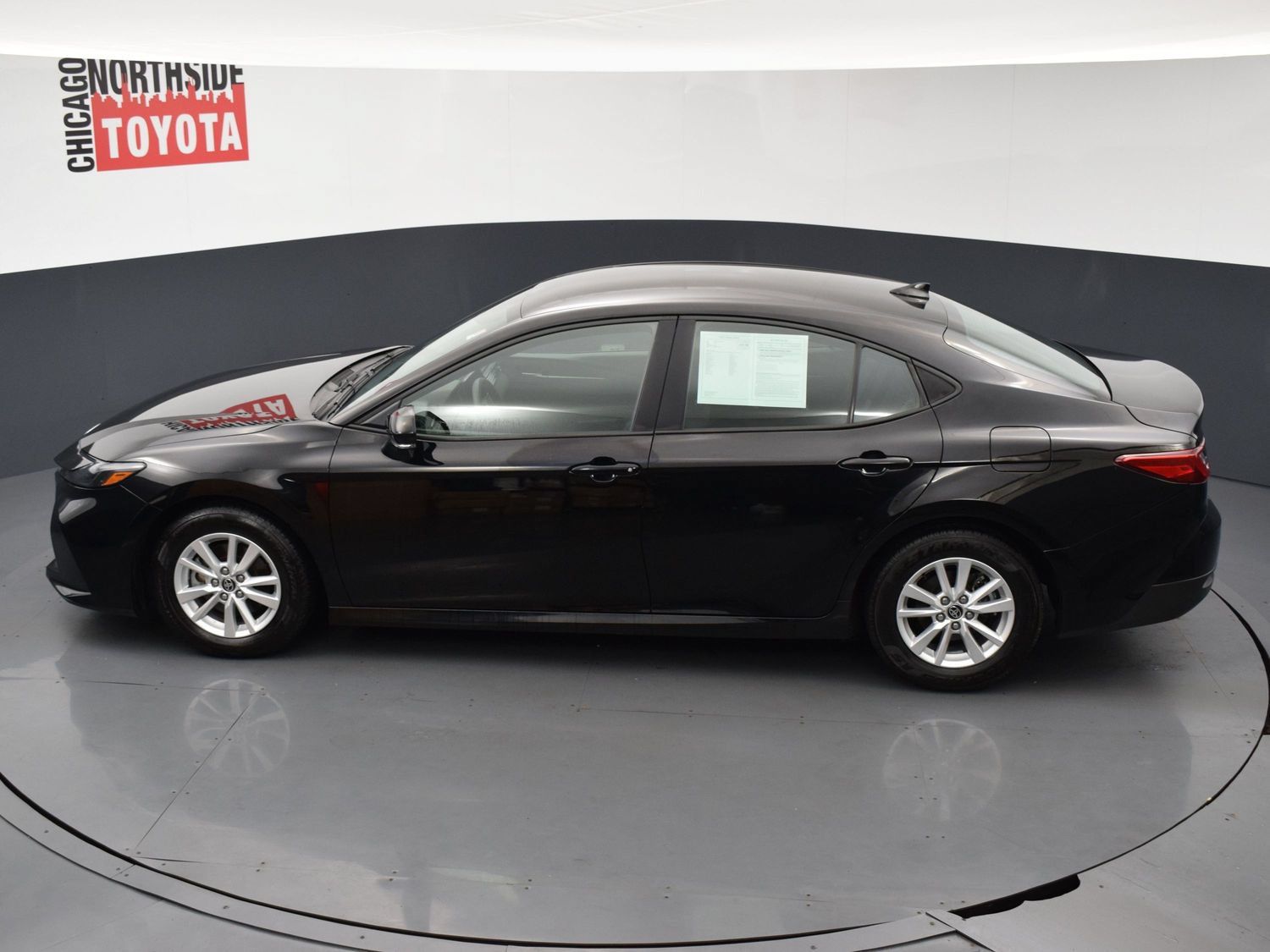 Used 2025 Toyota Camry LE FWD image 18