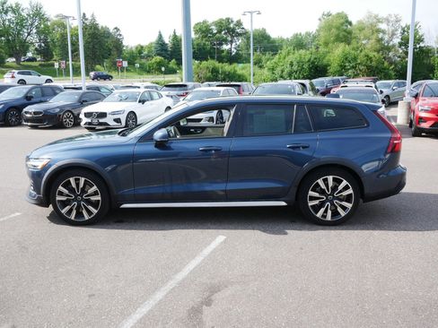 Used 2020 Volvo V60 T5 Cross Country w/ Protection Package Premier AWD/4WD image 4