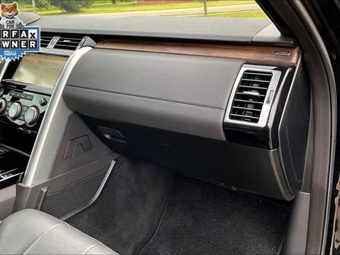 Used 2018 Land Rover Discovery HSE AWD/4WD image 13