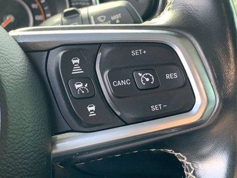 Certified 2020 Jeep Wrangler Unlimited Sahara image 12