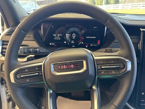 New 2026 GMC Acadia Elevation image 17